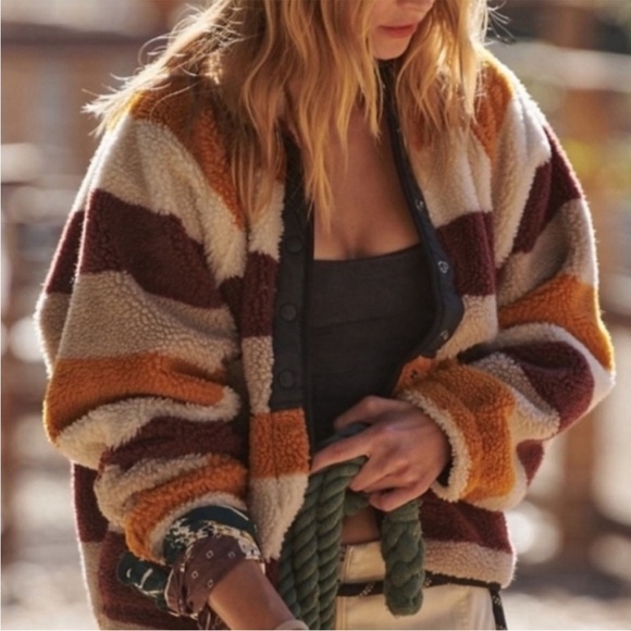 Free People Rocky Ridge Fleece Jacket with front snaps/zipper pockets small - Picture 2 of 10